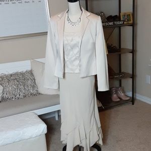 Sandra Darren Champagne 3 Piece Formal Suit (10)